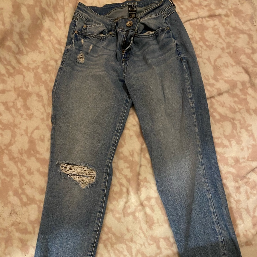 I only wore this jeans 1 because I accidentally order 2 of the same
